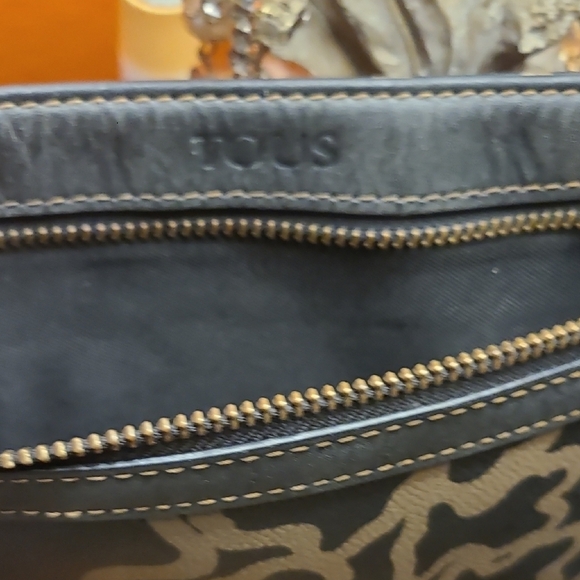 Tous Tan and Brown  Clutch with Zipper - Picture 5 of 6